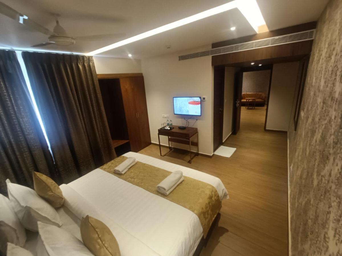The Kings Park Grand-near Us Consulate 3*